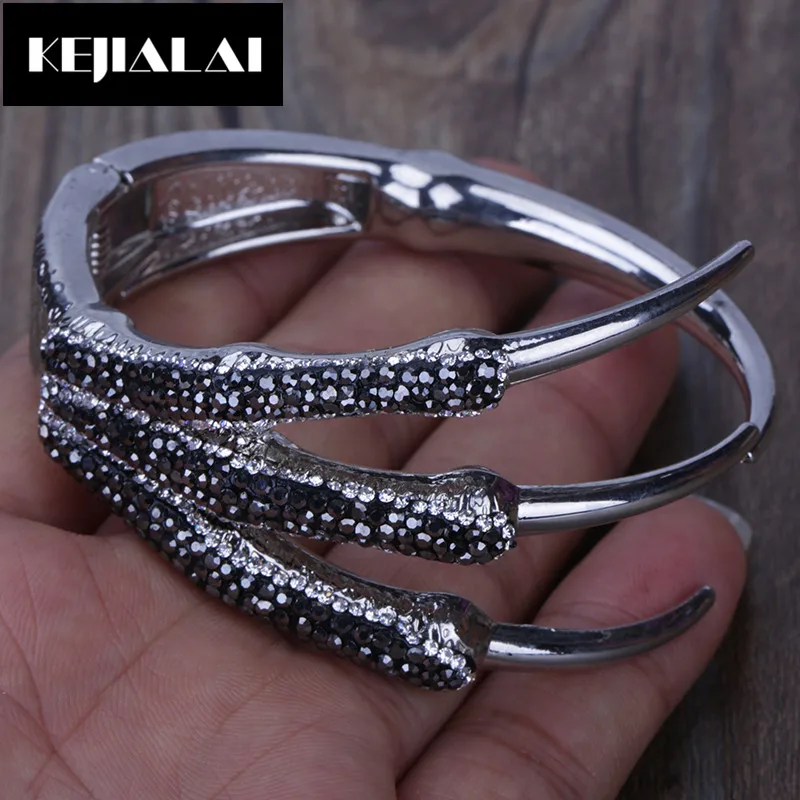 KEJIALAI Punk Jewelry Dragon Claws Hand Charm Bangle Micro Paved Rhinestone Ethnic Style Vintage Bracelet for Men Women Fashion
KEJIALAI Punk Jewelry Dragon Claws Hand Charm Bangle Micro Paved Rhinestone Ethnic Style Vintage Bracelet for Men Women Fashion