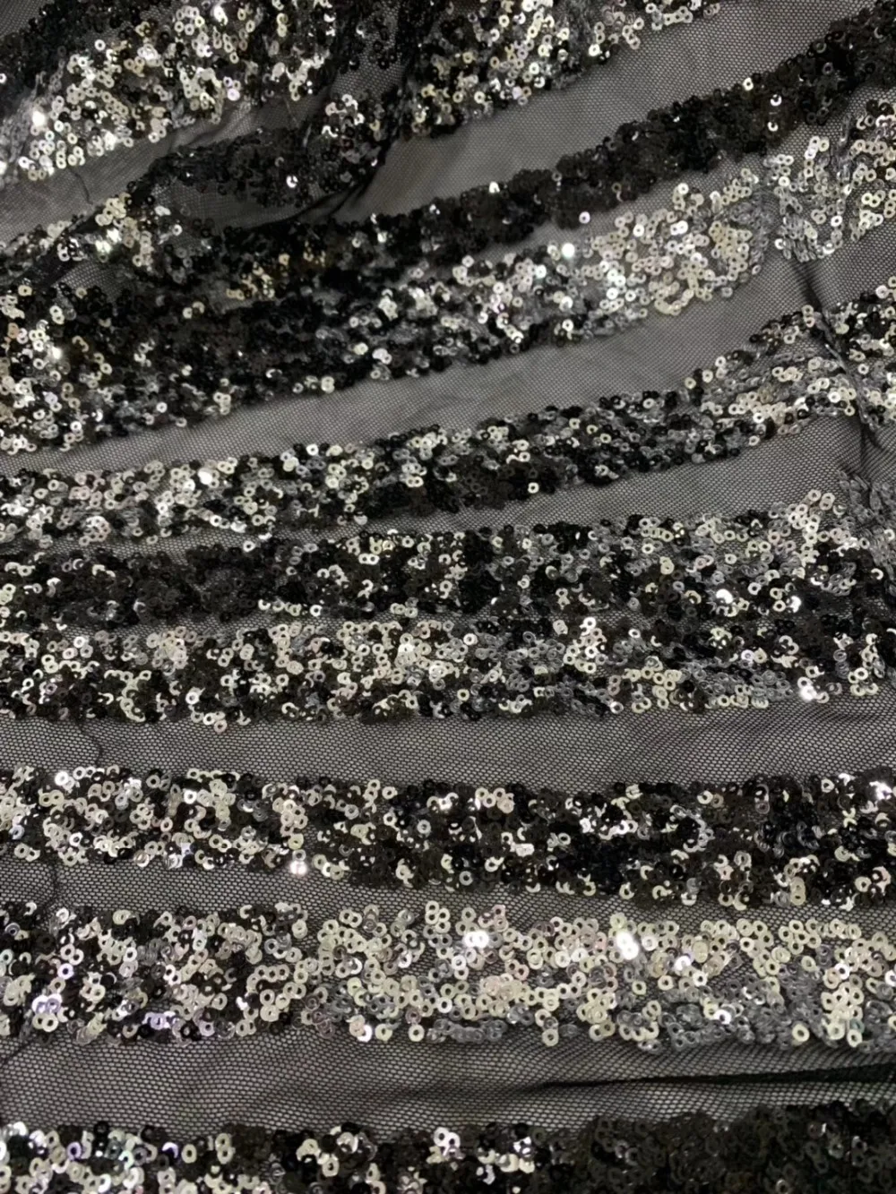 Cassiel 2019 New design sequins lace fabric hgigh quality african lace fabric for party dress fashion guipure lace fabric
Cassiel 2019 New design sequins lace fabric hgigh quality african lace fabric for party dress fashion guipure lace fabric