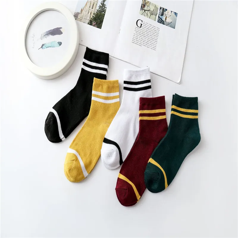 20 pairs per packHigh Quality Multiple Colour Men's Cotton Socks Sports Casual Womens Socks Warm Autumn and Winter Socks
20 pairs per packHigh Quality Multiple Colour Men's Cotton Socks Sports Casual Womens Socks Warm Autumn and Winter Socks