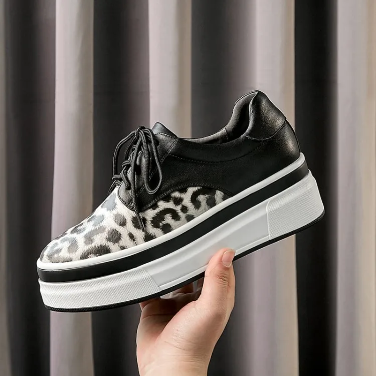 2019 Spring Autumn Women Flat Platform sneakers Shoes Ladies Genuine Leather Lace-up Woman Casual Shoes Flats Moccasins creepers
2019 Spring Autumn Women Flat Platform sneakers Shoes Ladies Genuine Leather Lace-up Woman Casual Shoes Flats Moccasins creepers