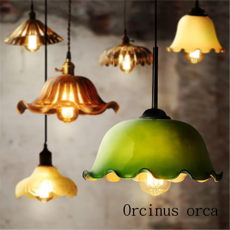 Chinese style retro single head chandelier dining table restaurant originality personalized glass color antique bar lighting
Chinese style retro single head chandelier dining table restaurant originality personalized glass color antique bar lighting
