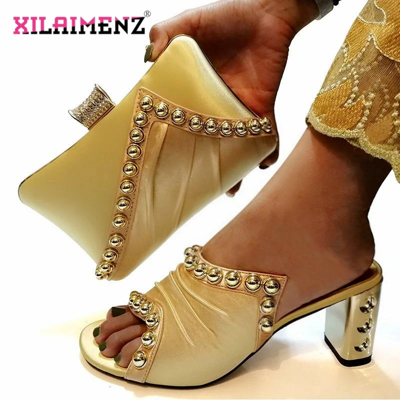 Autumn New Arrivals African Shoe and Bag Set Women Italian Style Party Shoes and Bag Nigerian Shoes with Matching Bags in Gold
Autumn New Arrivals African Shoe and Bag Set Women Italian Style Party Shoes and Bag Nigerian Shoes with Matching Bags in Gold