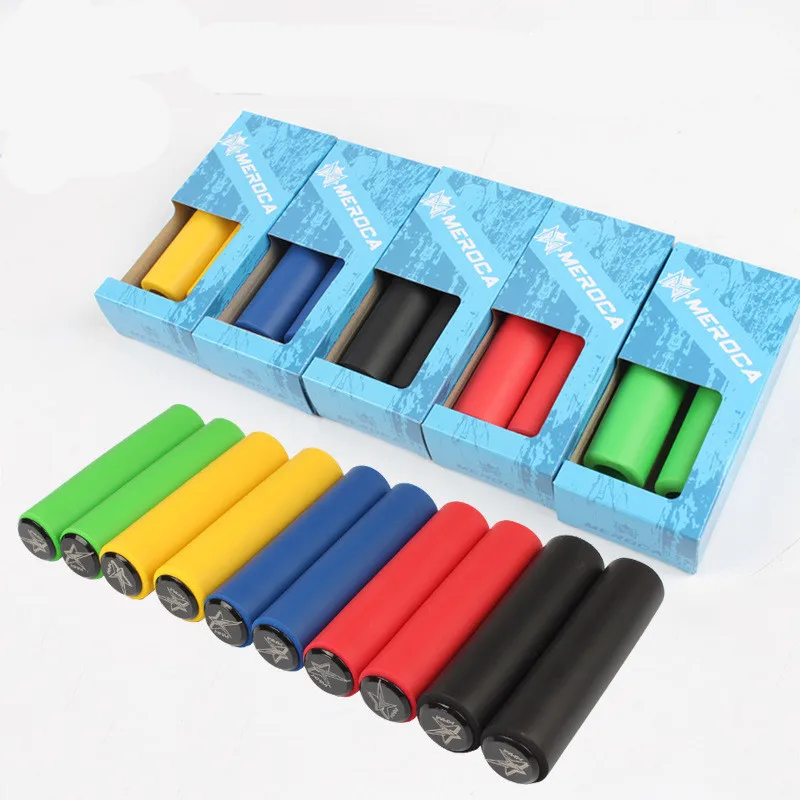1 pair of bicycle rubber handlebars grips shockproof sweat-absorbent mountain bike folding bike grips+ plug 40g 5 colors
1 pair of bicycle rubber handlebars grips shockproof sweat-absorbent mountain bike folding bike grips+ plug 40g 5 colors