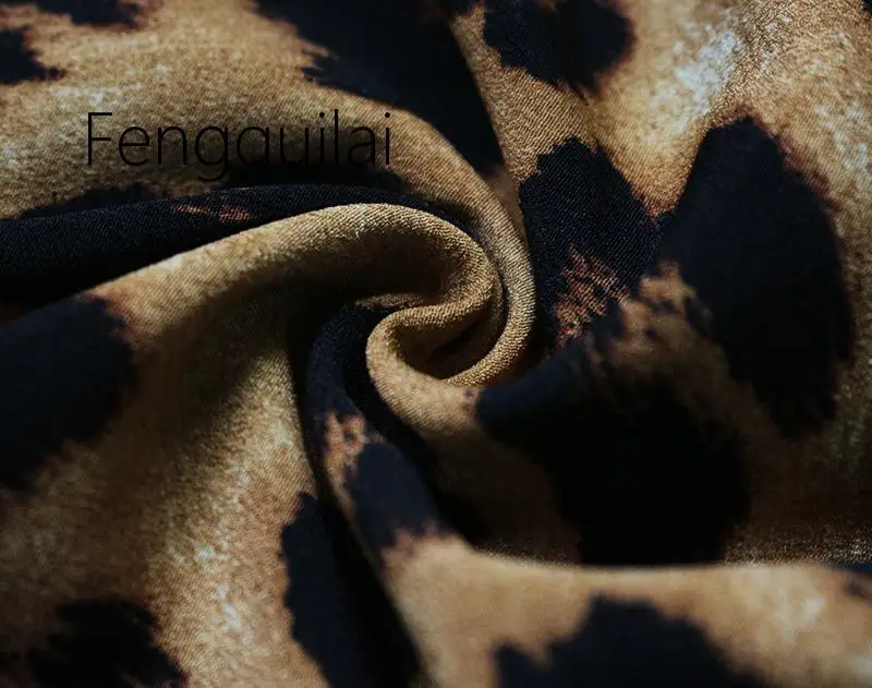 Leopard Dress 2019 Women Chiffon Long Beach Dress Loose Long Sleeve Deep V-neck A-line Sexy Party Dress Vestidos de fiesta
Leopard Dress 2019 Women Chiffon Long Beach Dress Loose Long Sleeve Deep V-neck A-line Sexy Party Dress Vestidos de fiesta