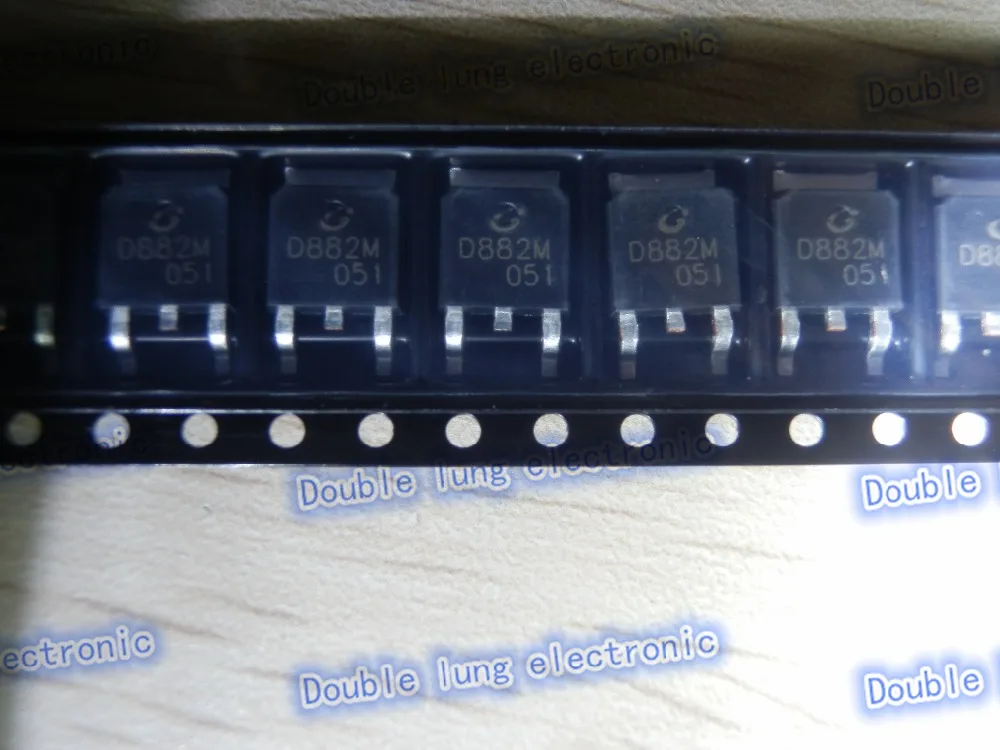 100PCS/LOT 2SD882M 2SD882 D882M D882 TO-252 NPN Transistors 30V 3A
100PCS/LOT 2SD882M 2SD882 D882M D882 TO-252 NPN Transistors 30V 3A
