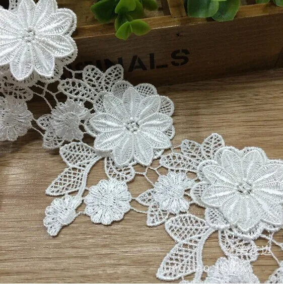 Beautiful Double Layer Flower Embroidery Trim Lace in White for Garment Decoration
Beautiful Double Layer Flower Embroidery Trim Lace in White for Garment Decoration
