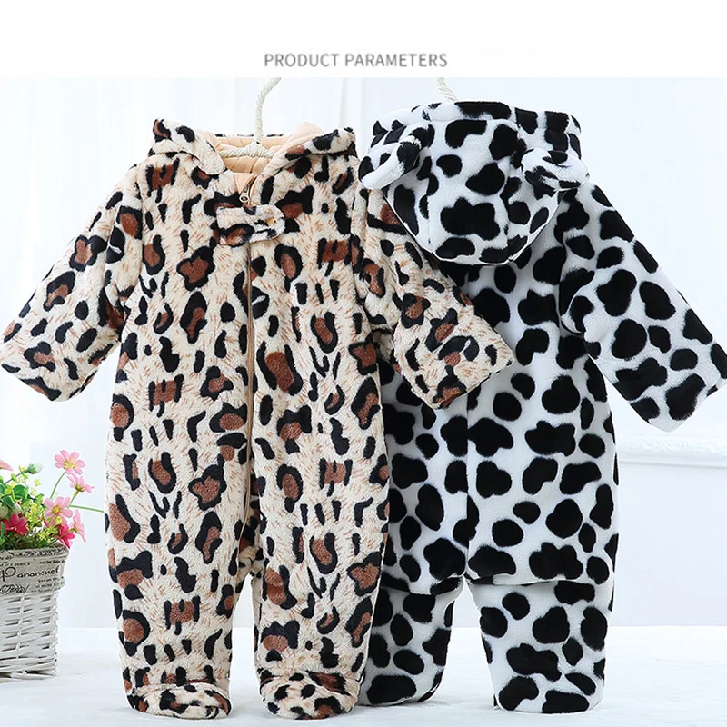 Детские фланелевые комбинезоны с капюшоном для малышей; сезон осень-зима; теплый хлопковый комбинезон с медведем; Коралловая одежда для малышей; пижамы; детская одежда
Детские фланелевые комбинезоны с капюшоном для малышей; сезон осень-зима; теплый хлопковый комбинезон с медведем; Коралловая одежда для малышей; пижамы; детская одежда