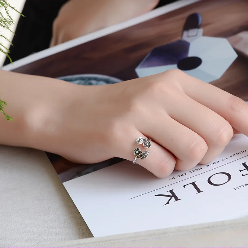 Silver Color plated jewellery rings for women vintage leaves flower girlfriend's opening ring wholesale plum blossom ring
Silver Color plated jewellery rings for women vintage leaves flower girlfriend's opening ring wholesale plum blossom ring