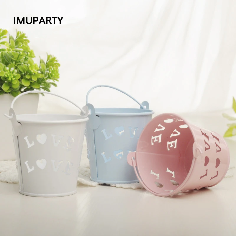 Hollow Love Couple Iron Bucket Candy Box Wedding Decorations Birthday Party Supply Favors Package for Guests Mini Flower Basket
Hollow Love Couple Iron Bucket Candy Box Wedding Decorations Birthday Party Supply Favors Package for Guests Mini Flower Basket