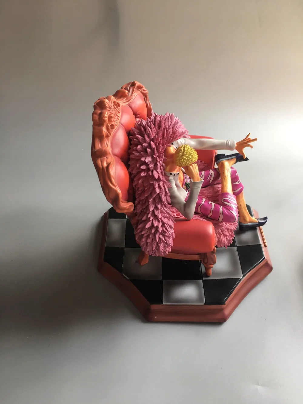 MODEL FANS instock One Piece 25cm cheap version Donquixote Doflamingo Sitting position gk resin toy Figure for Collection
MODEL FANS instock One Piece 25cm cheap version Donquixote Doflamingo Sitting position gk resin toy Figure for Collection