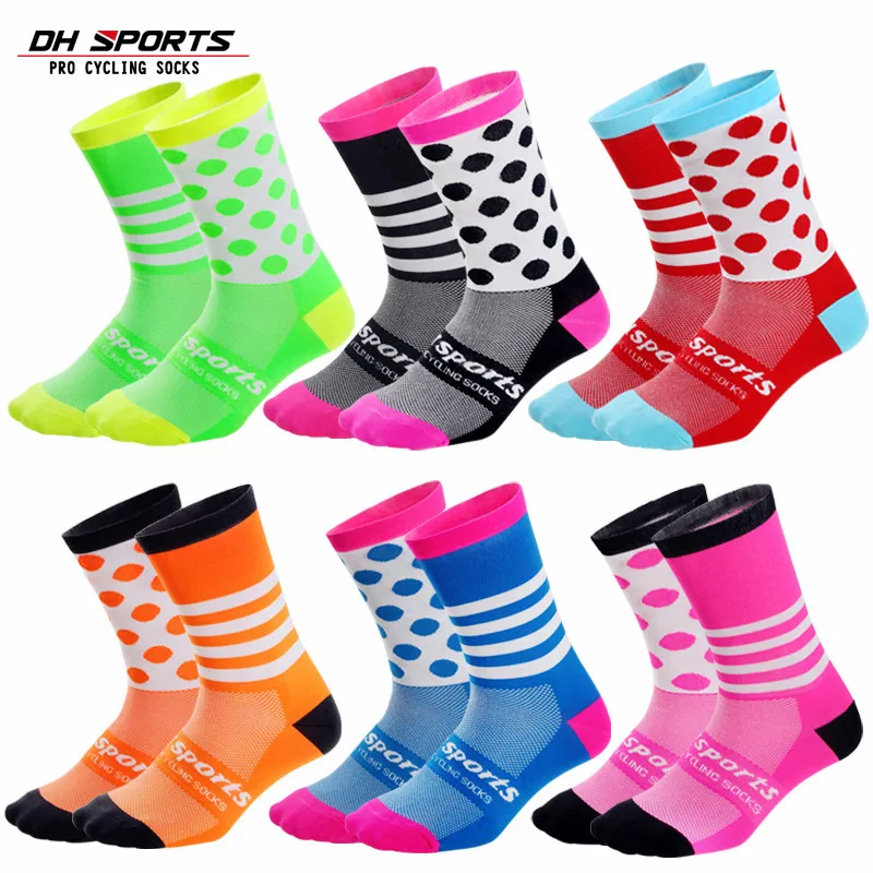 New Professional Cycling Socks Men Women Protect Feet Breathable Wicking Sock Outdoor Road Bike Socks Bicycle Accessories
New Professional Cycling Socks Men Women Protect Feet Breathable Wicking Sock Outdoor Road Bike Socks Bicycle Accessories