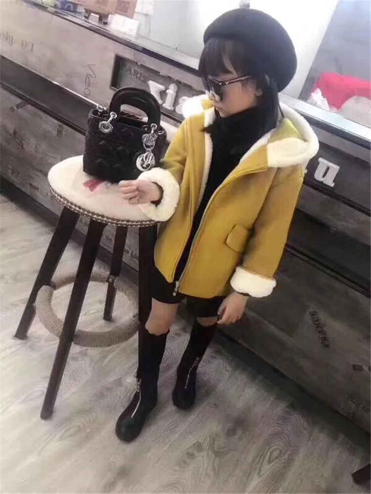 2017 winter new girls fashion wool jacket children kids velvet thick hooded jackets outwear
2017 winter new girls fashion wool jacket children kids velvet thick hooded jackets outwear