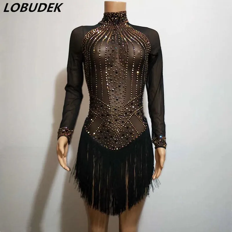 Gold Crystals Stretch Mesh Perspective Bodysuit Black Tassels See-through Bodysuits Sexy Nightclub Women DJ Singer Show Costumes
Gold Crystals Stretch Mesh Perspective Bodysuit Black Tassels See-through Bodysuits Sexy Nightclub Women DJ Singer Show Costumes