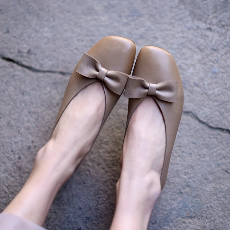 Artmu Original Butterfly-knot Cow Leather Women Shoes Soft Sole Soybean Shoes Comfortable Handmade Retro Flat Shoes 9727-1
Artmu Original Butterfly-knot Cow Leather Women Shoes Soft Sole Soybean Shoes Comfortable Handmade Retro Flat Shoes 9727-1