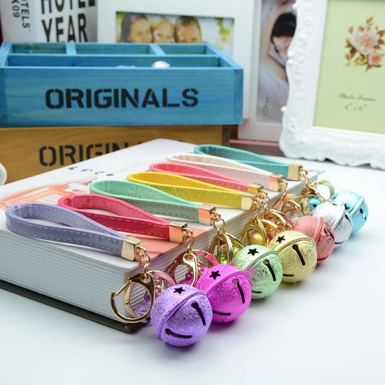 50PCS Fashion small bell Christmas decoration types Ground metal small jingle bell for home & car key chain shipping for DHL
50PCS Fashion small bell Christmas decoration types Ground metal small jingle bell for home & car key chain shipping for DHL
