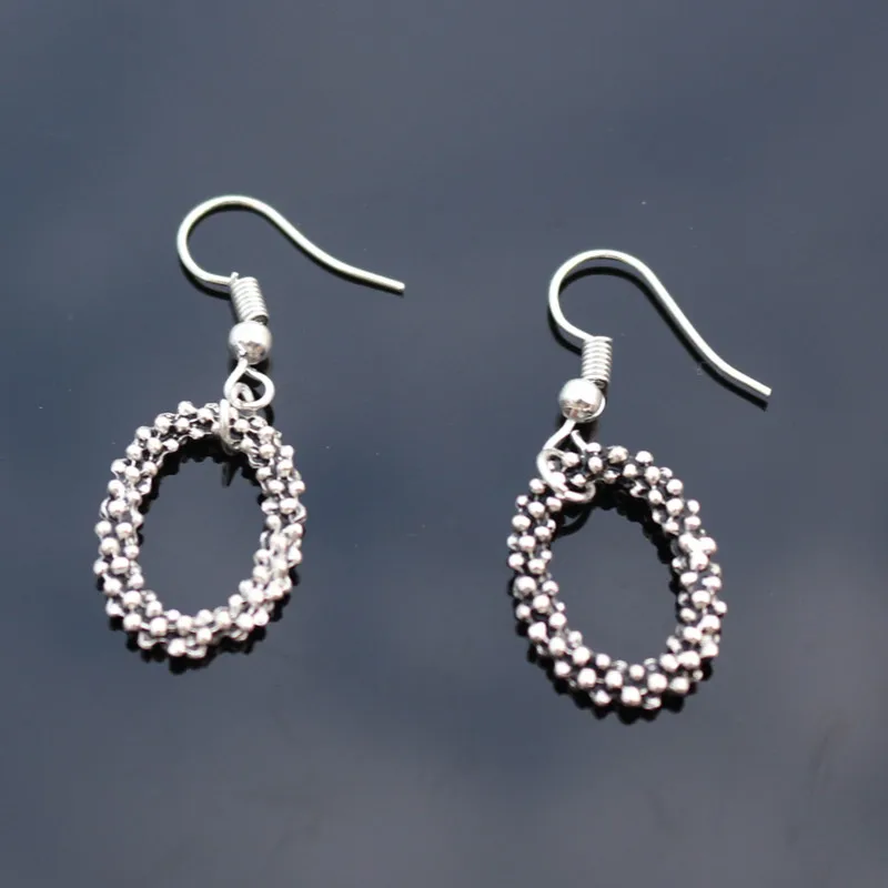 ES2042 Hollow Geometry Dangle Earrings For Women Oval Drop Brincos Bijoux boucle d'oreille Fashion Jewelry Summer Earring NEW
ES2042 Hollow Geometry Dangle Earrings For Women Oval Drop Brincos Bijoux boucle d'oreille Fashion Jewelry Summer Earring NEW