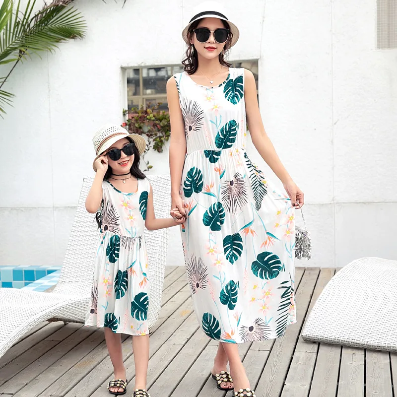 Summer Mother Daughter Clothes Floral Beach Dresses Family Matching Clothes Mommy and Me Dress Kids Baby Girl Seaside Outfits
Summer Mother Daughter Clothes Floral Beach Dresses Family Matching Clothes Mommy and Me Dress Kids Baby Girl Seaside Outfits