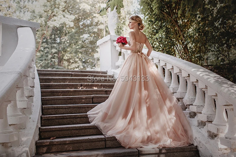 На тонких бретелях нежно розовый тюль Свадебные платья 2021 с блёстками и кружевом