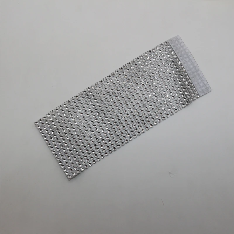 100 Pcs\lot Custom-made 16 Rows Silve Plastic Rhinestone Mesh Napkin Rings Napkin Buckle For Hotel Chair Sash Wedding Decoration
100 Pcs\lot Custom-made 16 Rows Silve Plastic Rhinestone Mesh Napkin Rings Napkin Buckle For Hotel Chair Sash Wedding Decoration