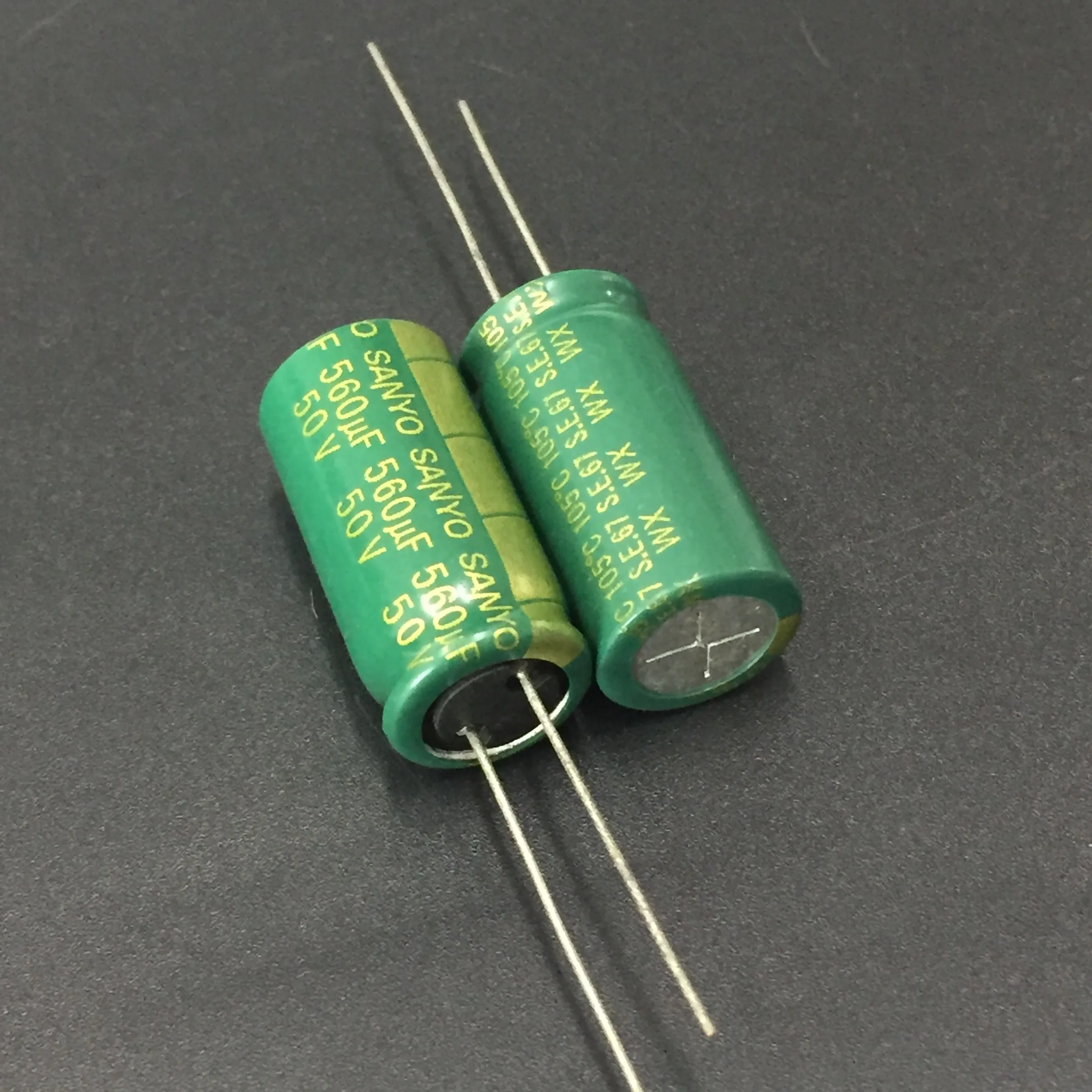 10pcs 560uF 50V SANYO WX Series 12.5x25mm Low Impedance 50V560uF Motherboard Aluminum Electrolytic Capacitor
10pcs 560uF 50V SANYO WX Series 12.5x25mm Low Impedance 50V560uF Motherboard Aluminum Electrolytic Capacitor