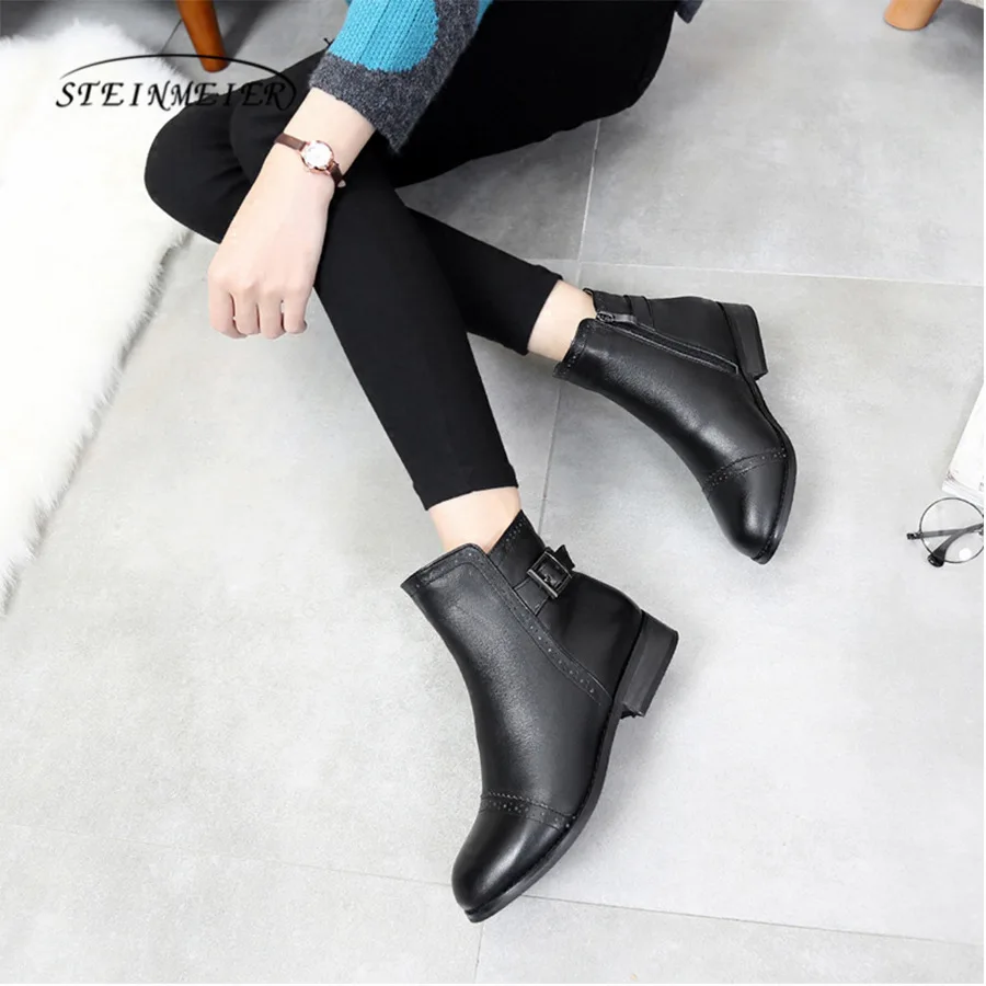 Women genuine cow Leather black ankle Boots zipper 5cm thick heel Comfortable soft handmade female short boots Shoes 2020
Women genuine cow Leather black ankle Boots zipper 5cm thick heel Comfortable soft handmade female short boots Shoes 2020
