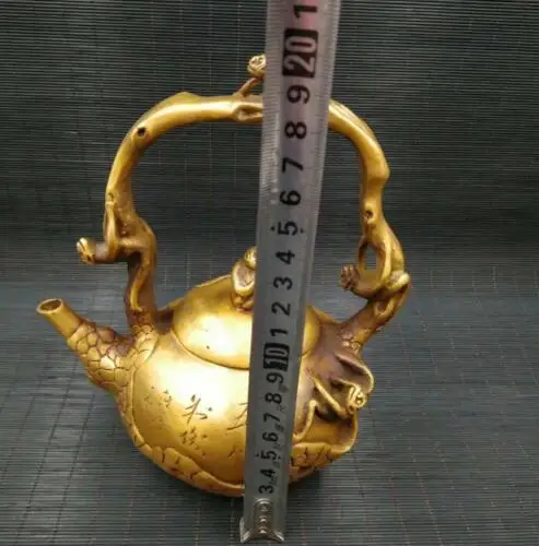 Collection Chinese Brass Carved Animal Five Monkeys Teapot Long Handle Tea Pot Exquisite Statue
Collection Chinese Brass Carved Animal Five Monkeys Teapot Long Handle Tea Pot Exquisite Statue