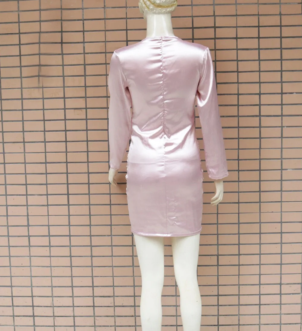 Long Sleeve Bodycon Dress 2019 Satin Sexy Deep-V Neck Women Party Dress Ruched Club Short Mini Summer Dresses
Long Sleeve Bodycon Dress 2019 Satin Sexy Deep-V Neck Women Party Dress Ruched Club Short Mini Summer Dresses