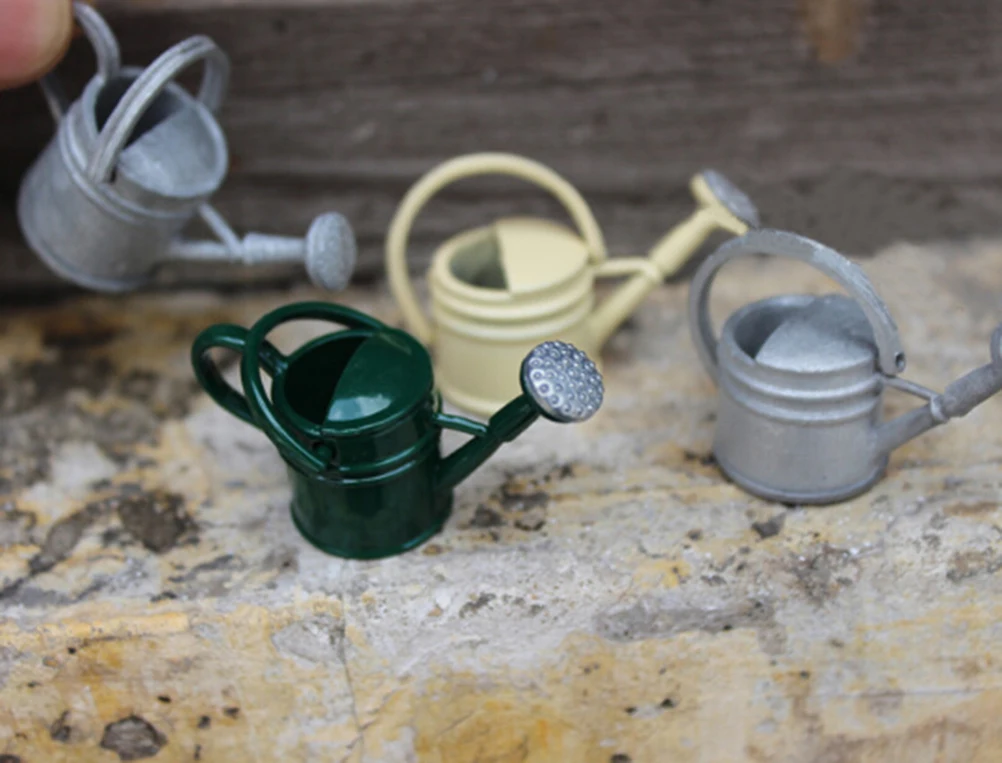 Metal Black Watering Can Garden Decoration Classic Toys for Children Kids Dolls Accessory 1/6 1/12 Dollhouse Miniature Furniture
Metal Black Watering Can Garden Decoration Classic Toys for Children Kids Dolls Accessory 1/6 1/12 Dollhouse Miniature Furniture