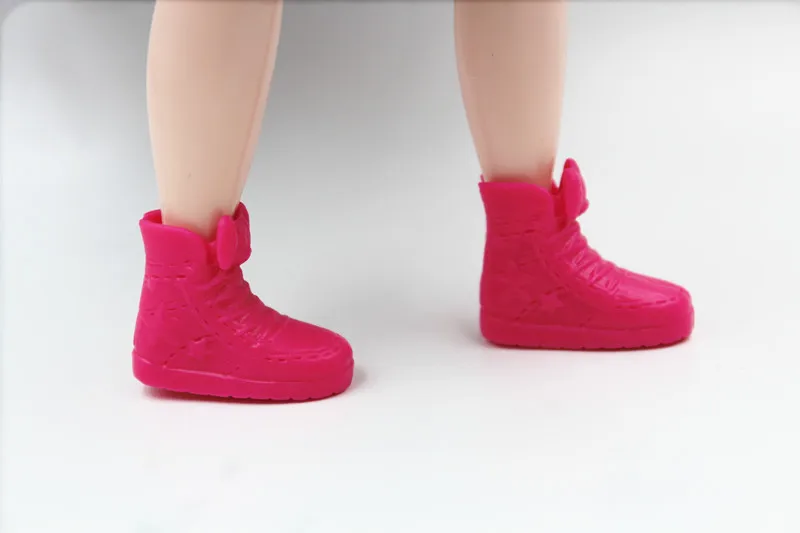 Blygirl,Pink shoes are suitable for normal body Blyth doll and 1/6 dolls, and 19 joints are not fit.
Blygirl,Pink shoes are suitable for normal body Blyth doll and 1/6 dolls, and 19 joints are not fit.