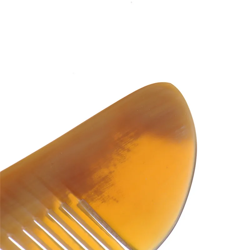 1 Pcs New Girls Portable Anti-static Mini Comb Natural horn combs hair brushes head massaging comb Cute salon hair care styling
1 Pcs New Girls Portable Anti-static Mini Comb Natural horn combs hair brushes head massaging comb Cute salon hair care styling