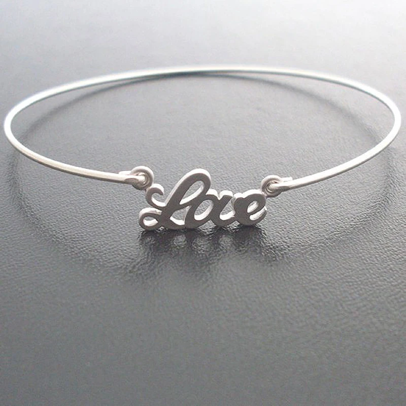 Senfai Fashion Design Custom Love Bangle From India Hot Sale Love Bracelets Simple Bangles for Women
Senfai Fashion Design Custom Love Bangle From India Hot Sale Love Bracelets Simple Bangles for Women