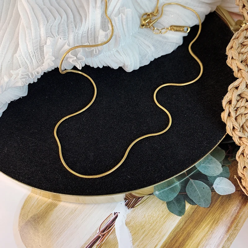 YUN RUO Rose Gold Silver Color Snake Chain Choker Necklace Accessory Lace Titanium Steel Jewelry Woman Never Fade Drop Shipping
YUN RUO Rose Gold Silver Color Snake Chain Choker Necklace Accessory Lace Titanium Steel Jewelry Woman Never Fade Drop Shipping