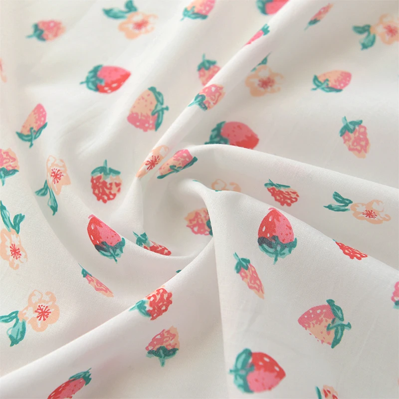 Small Fresh Strawberry Flowers Thin Cotton Fabric Shirt Clothing Children's Fabric
Small Fresh Strawberry Flowers Thin Cotton Fabric Shirt Clothing Children's Fabric