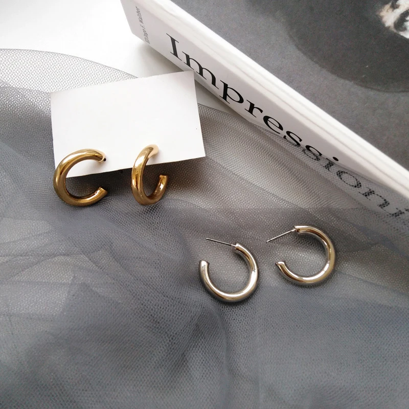 SRCOI Chic Gold Silver Color Small Letter C Stud Earrings Women Korean Fashion Geometric Small Circle Vintage Stud Earrings
SRCOI Chic Gold Silver Color Small Letter C Stud Earrings Women Korean Fashion Geometric Small Circle Vintage Stud Earrings