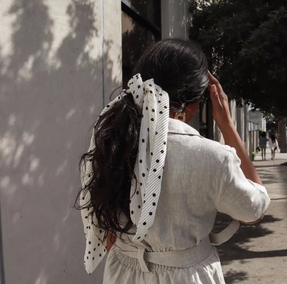 New designer polka dot printing border pleated printing women kerchief neckwear silk 2018 scarf new Foulard Bandana LL180525
New designer polka dot printing border pleated printing women kerchief neckwear silk 2018 scarf new Foulard Bandana LL180525