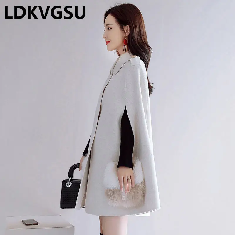 2020 Autumn Winter New Woolen Coat Female Sweet Temperament Fashion Long Cape Blue Beige Single Breasted Cloak Coat Tide Is1485
2020 Autumn Winter New Woolen Coat Female Sweet Temperament Fashion Long Cape Blue Beige Single Breasted Cloak Coat Tide Is1485