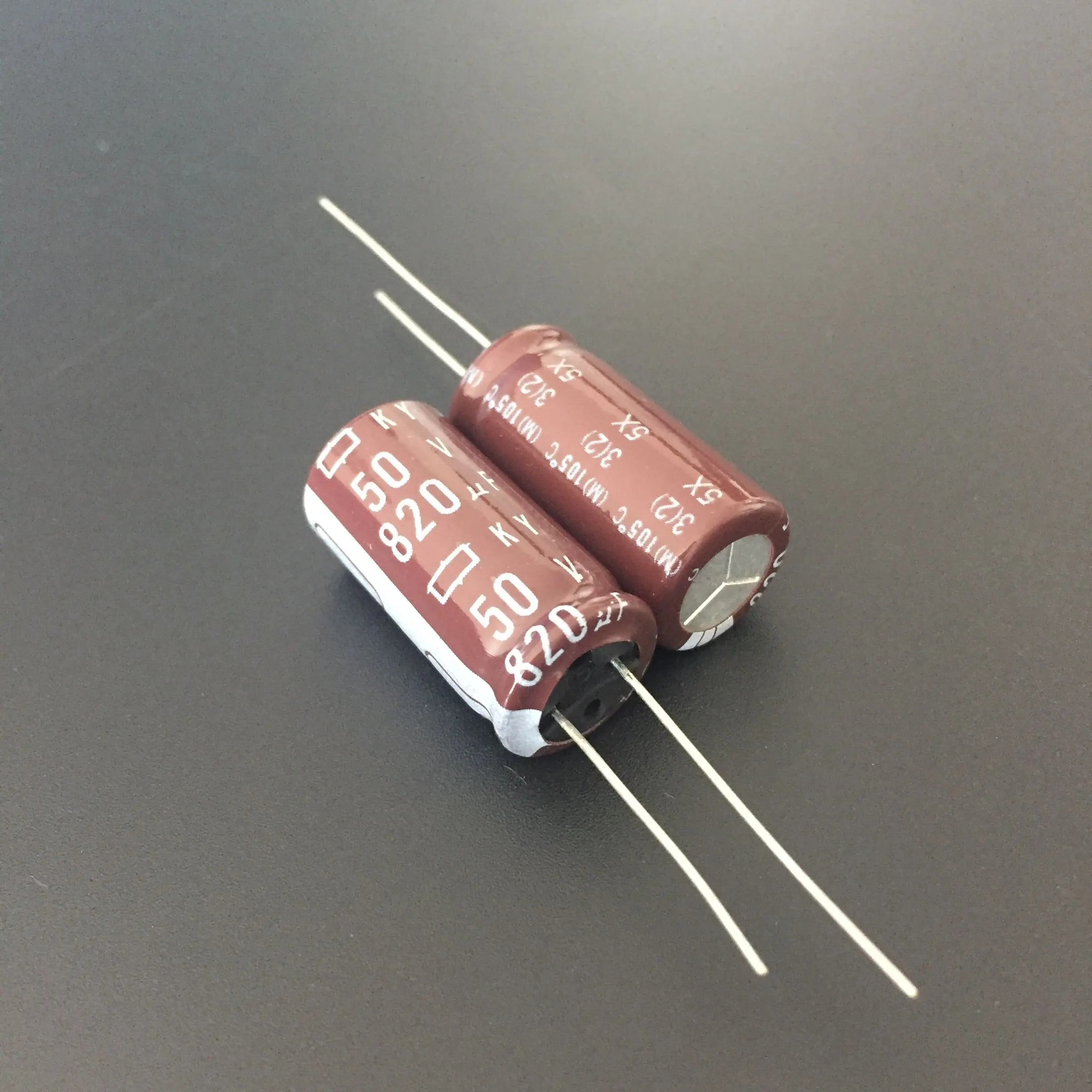 20pcs 820 мкФ 50V NIPPON NCC серия Ky 12 5x25mm Низкое сопротивление длительный срок службы 50V820uF
