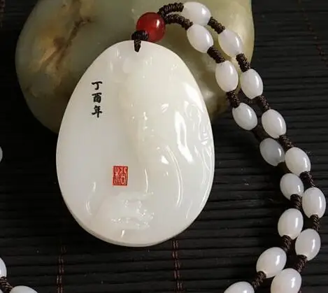 Chinese Handcarved 100% Natural Nephrite Hetian Jade Guan Gong Guan Yu Drive Out Evil Spirits Safe Pendant Necklace
Chinese Handcarved 100% Natural Nephrite Hetian Jade Guan Gong Guan Yu Drive Out Evil Spirits Safe Pendant Necklace