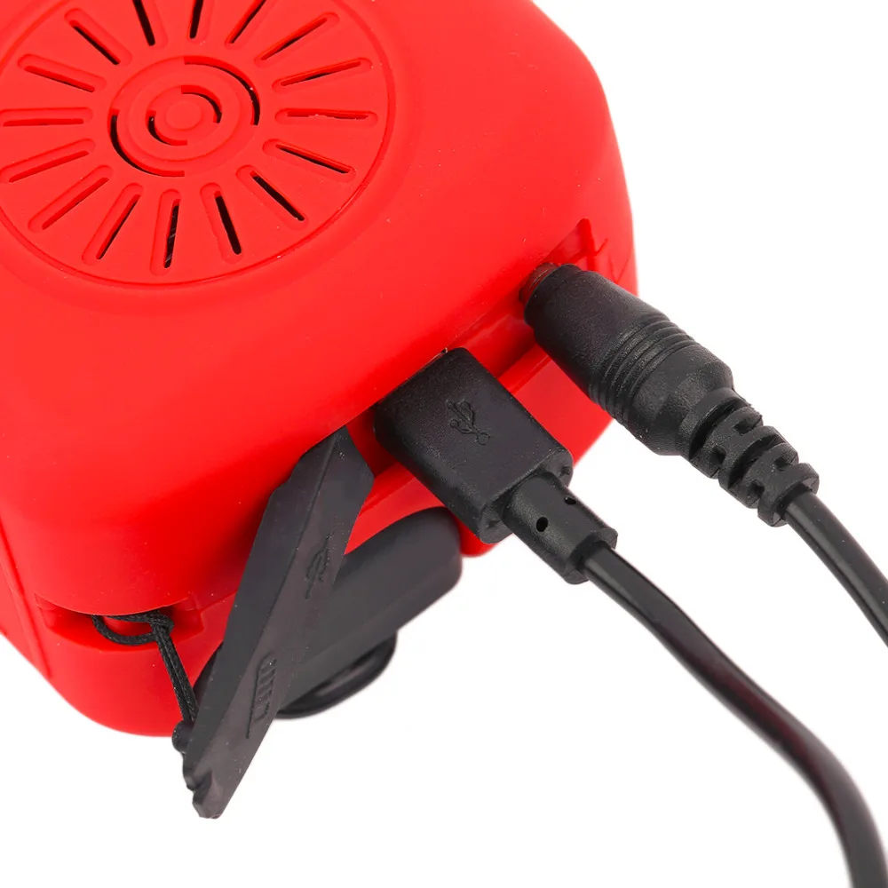 Emergency Hand Crank Generator AM/FM/WB Compact Compact Radio powerful 3 LED flashlight for Outdoor Hiking Running Camping
Emergency Hand Crank Generator AM/FM/WB Compact Compact Radio powerful 3 LED flashlight for Outdoor Hiking Running Camping
