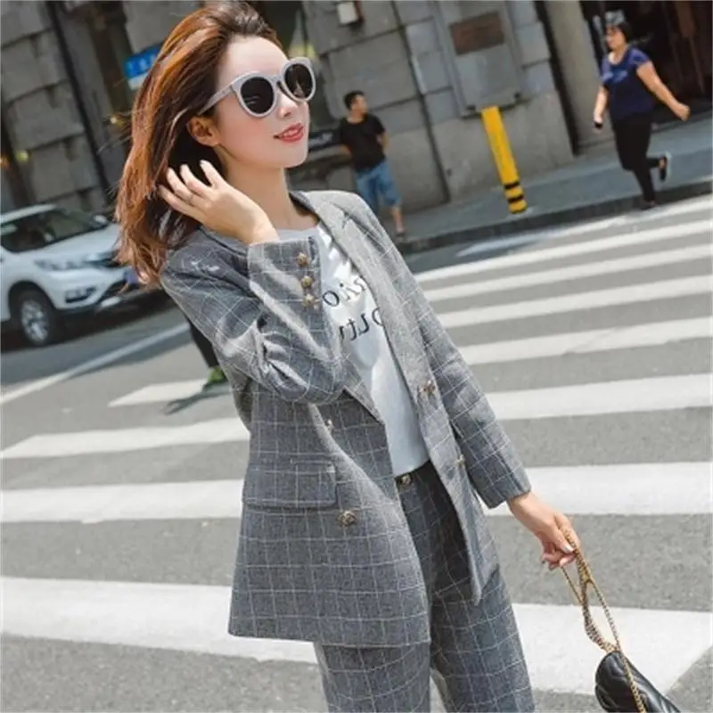 Plaid suit suit female summer New high quality Double-breasted plaid casual fashion suit + pants Loose two-piece suit women
Plaid suit suit female summer New high quality Double-breasted plaid casual fashion suit + pants Loose two-piece suit women