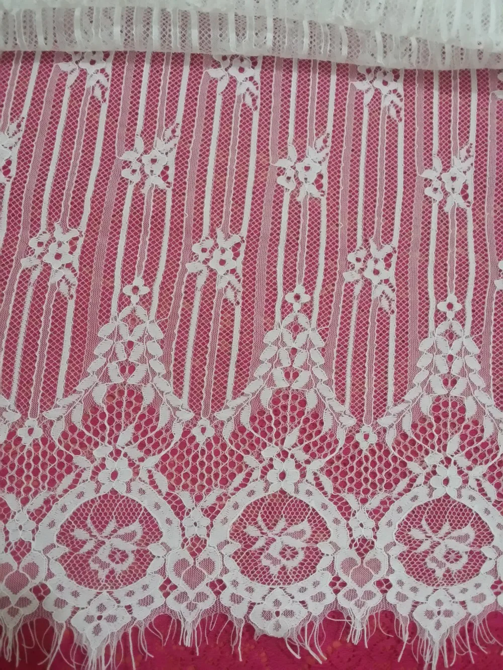 3Meters Soft Floral Classic Eyelash Lace Trim Voile Nylon Fabric Decoration Crafts Sewing For Wedding Dress Making Decoration
3Meters Soft Floral Classic Eyelash Lace Trim Voile Nylon Fabric Decoration Crafts Sewing For Wedding Dress Making Decoration
