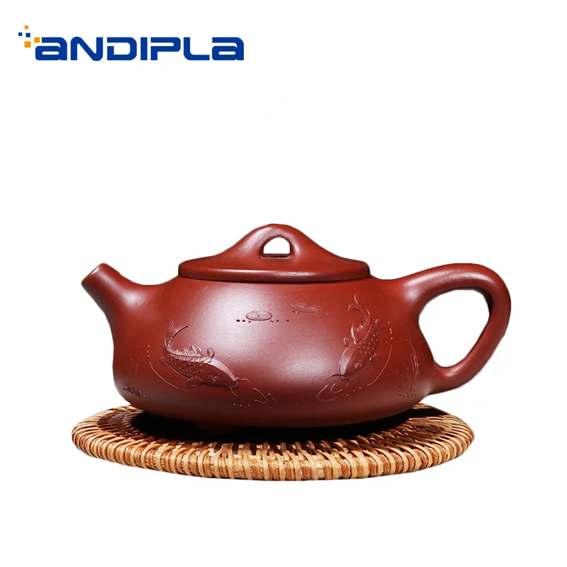 200ml Yixing Purple Clay Stone Scoop Teapot Health Raw or Dahongpao Mud Relief Fish Pattern Zisha Pot Drinkware Black Tea Kettle
200ml Yixing Purple Clay Stone Scoop Teapot Health Raw or Dahongpao Mud Relief Fish Pattern Zisha Pot Drinkware Black Tea Kettle