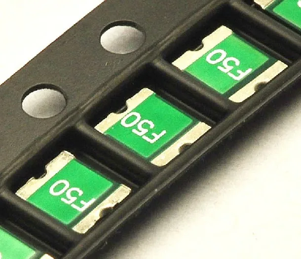 100 шт./лот 1210 SMD сбрасываемый предохранитель, предохранитель PPTC PSMD050 16V 0.5A
100 шт./лот 1210 SMD сбрасываемый предохранитель, предохранитель PPTC PSMD050 16V 0.5A