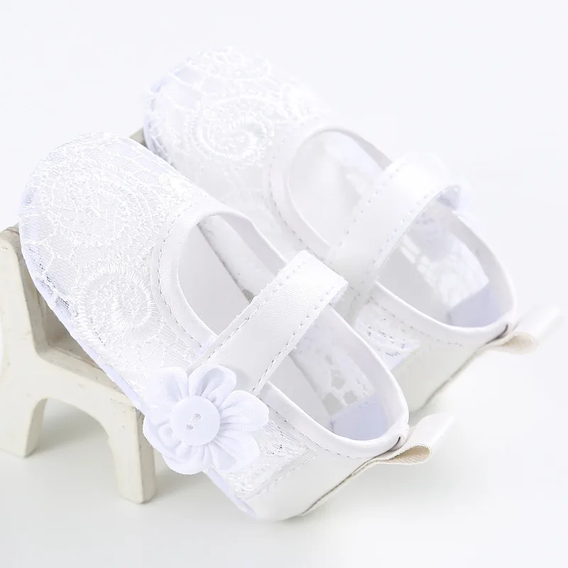 New spring and autumn 0-1 years old flower lace princess shoes soft bottom baby toddler shoes
New spring and autumn 0-1 years old flower lace princess shoes soft bottom baby toddler shoes