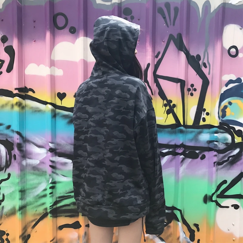 Spring Autumn 2018 New Fashion Women's Clothing Hooded Collar Hoody Hip Hop Harajuku Camouflage Embroidery Female Top YZH437
Spring Autumn 2018 New Fashion Women's Clothing Hooded Collar Hoody Hip Hop Harajuku Camouflage Embroidery Female Top YZH437
