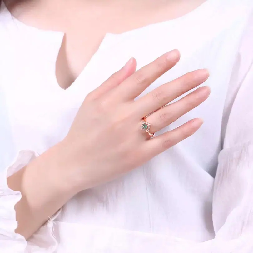 Genuine Natural Emerald stone ring 925 sterling silver Woman Madam gem Jewelry rings
Genuine Natural Emerald stone ring 925 sterling silver Woman Madam gem Jewelry rings