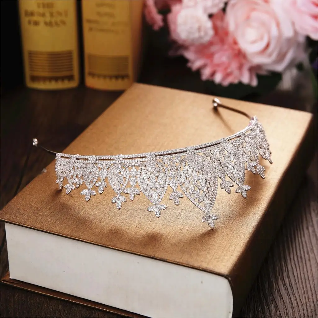 Micro Paved Full Cubic Zircon Tiara Luxury Zirconia Crown Wedding Hair Accessories Bride Large CZ Coroa Novia Diadem WIGO1232
Micro Paved Full Cubic Zircon Tiara Luxury Zirconia Crown Wedding Hair Accessories Bride Large CZ Coroa Novia Diadem WIGO1232