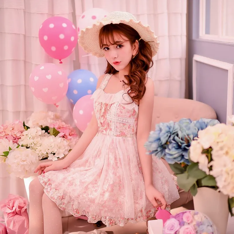 Princess sweet lolita dress Candy rain Japanese style summer cute Net yarn floral lace Condole belt princess dress W31
Princess sweet lolita dress Candy rain Japanese style summer cute Net yarn floral lace Condole belt princess dress W31