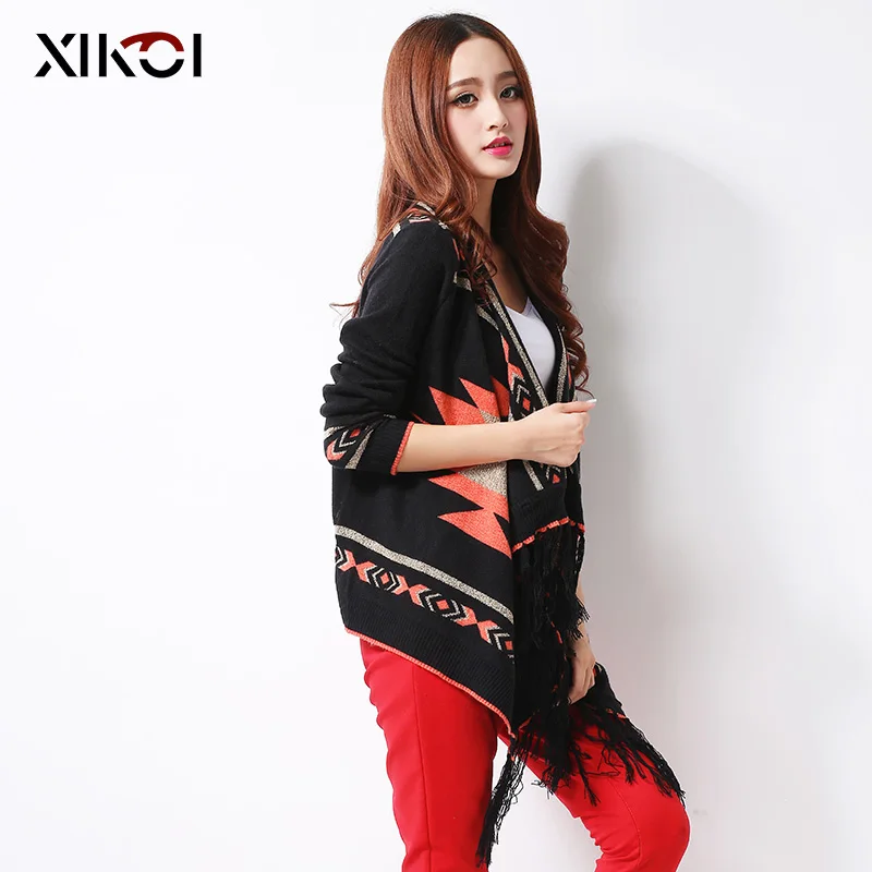 Женский кардиган с кисточками XIKOI черный свитер кимоно геометрическим рисунком