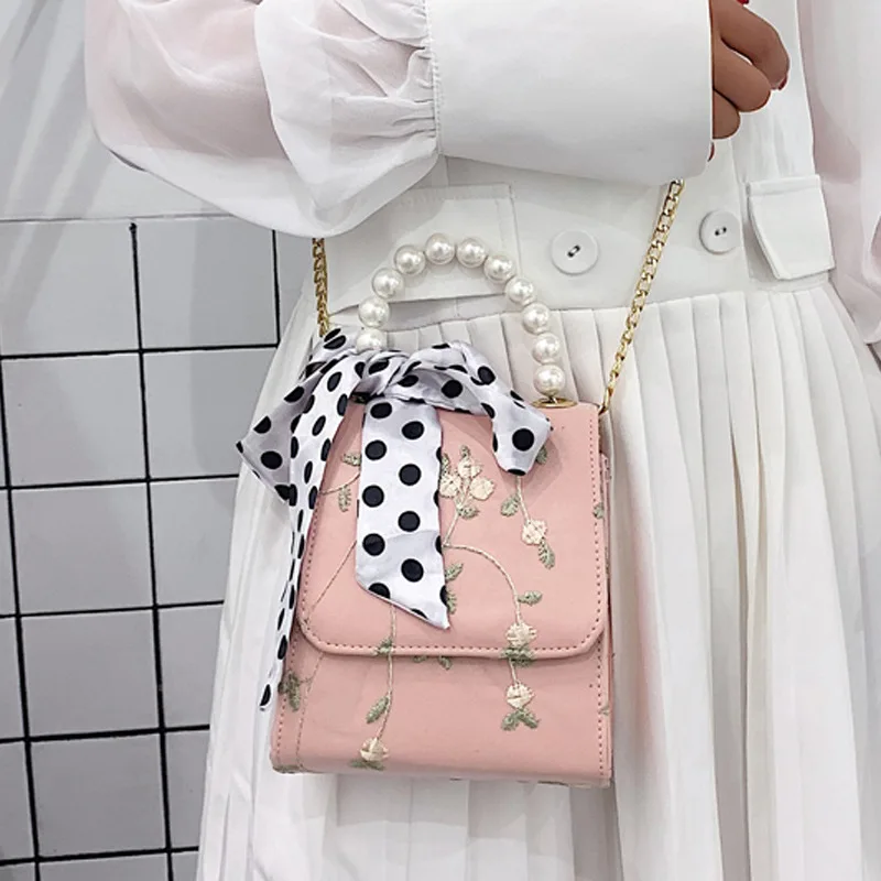 2019 New Lace Embroidered Bucket Bag Korean Version of The Chain Small Bag Spring and Summer Shoulder Messenger Bags WHY113
2019 New Lace Embroidered Bucket Bag Korean Version of The Chain Small Bag Spring and Summer Shoulder Messenger Bags WHY113